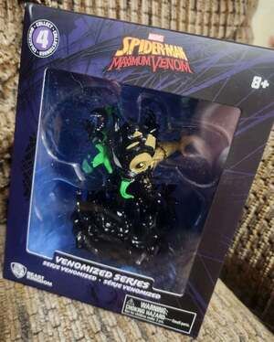 Beast Kingdom Marvel Spider-Man Maximum Venom Venomized Groot Figurine